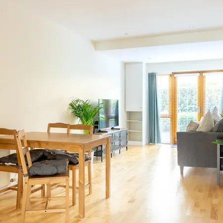 Guestready - Beautiful Duplex Near Botanic Gardens アパート *